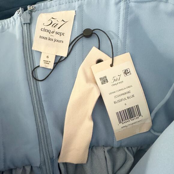 Cinq à Sept Cornelia Denim Sundress in Blissful
Blue Size 6 - Picture 4 of 13